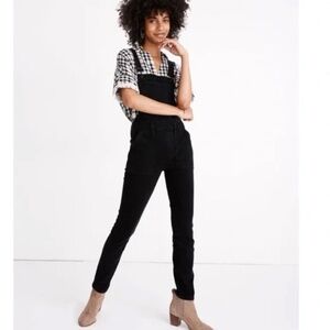 Madewell Skinny Denim Overalls in Lunar Wash Size Large